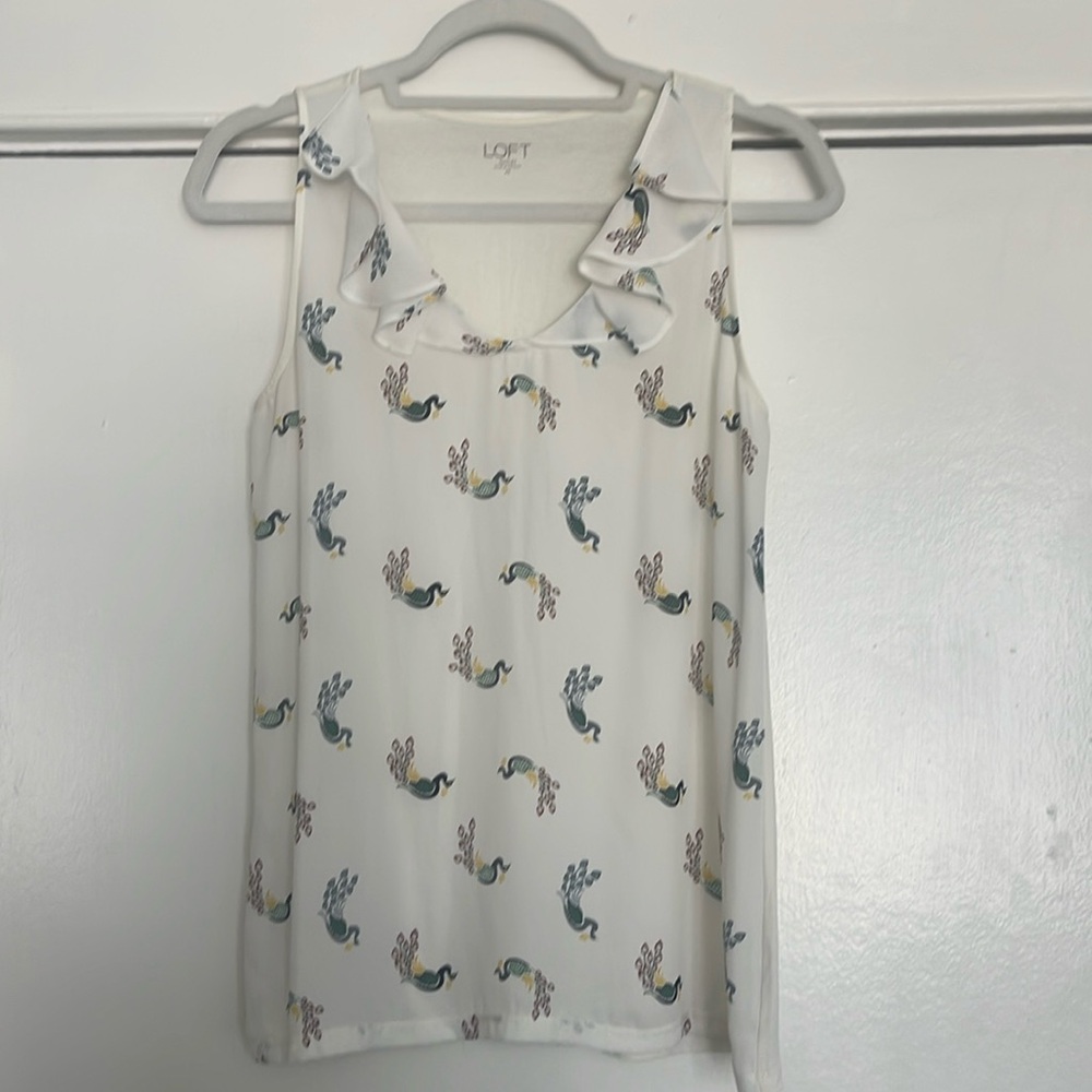 Sleeveless Blouse with Peacock Pattern